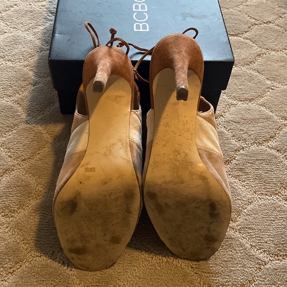 Heels - Picture 3 of 4